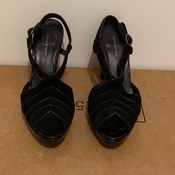 Banana republic suede heels - Picture 1 of 6